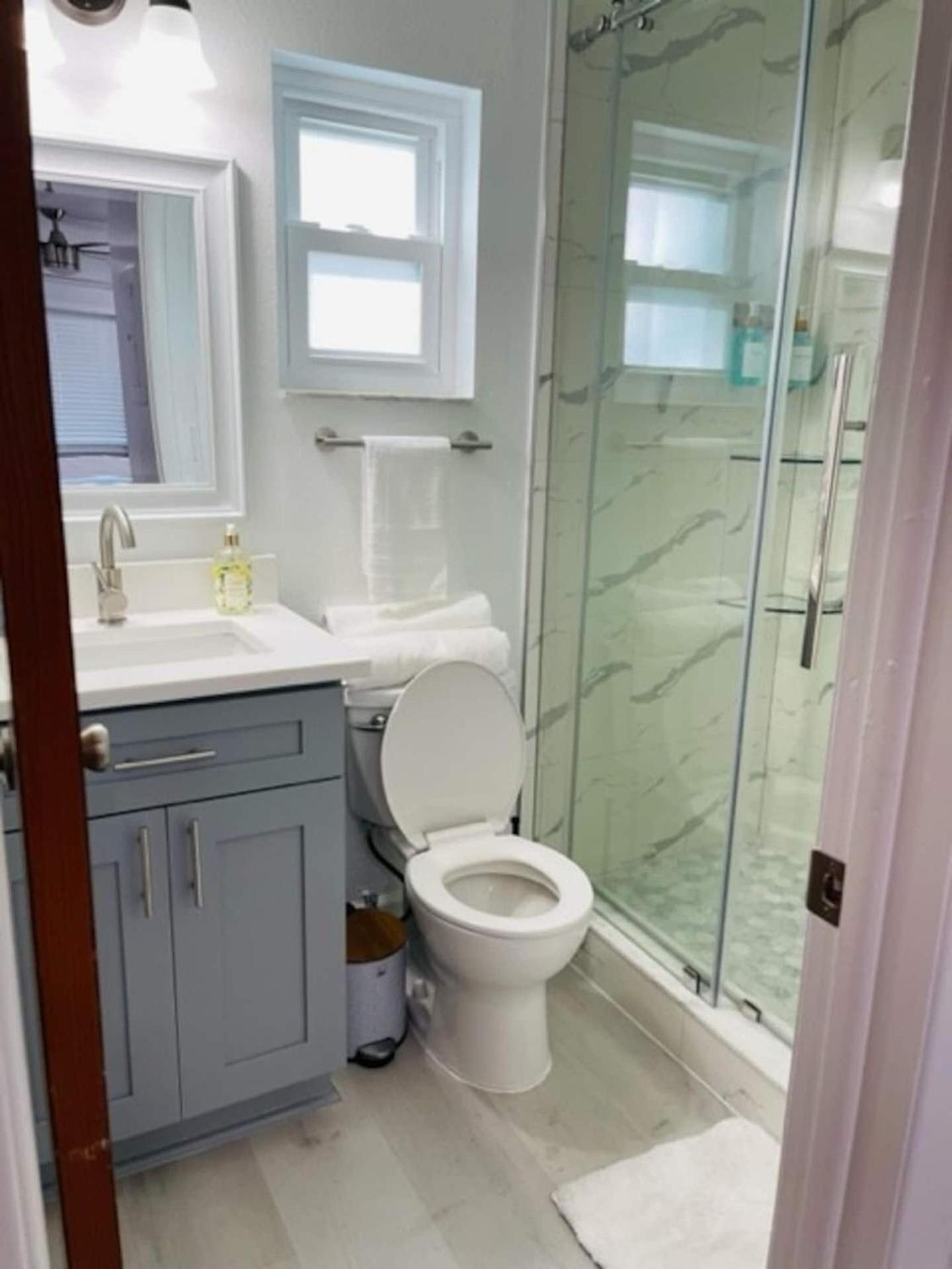 Walk Everywhere! 1-Bedroom Gem In Downtown Hub New Port Richey Bagian luar foto